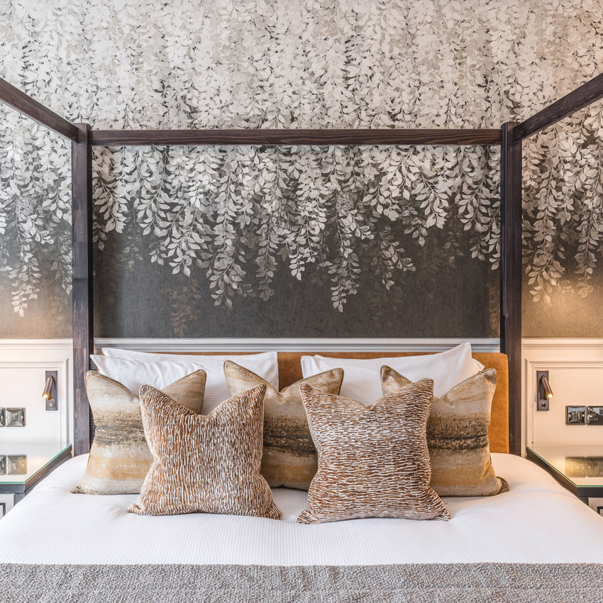 DUNKELD HOUSE ROOMS DOUGLAS 2533