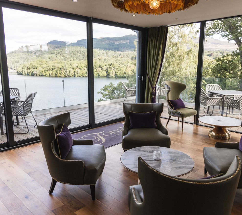 Fonab Castle The Lounge00024
