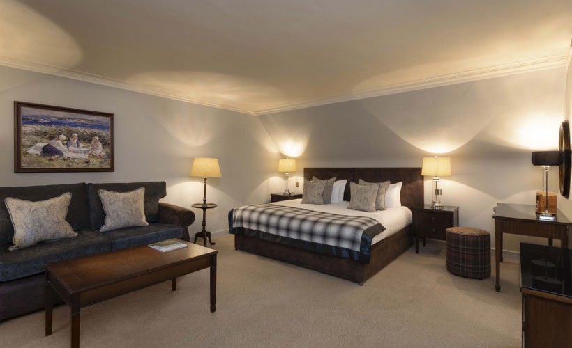 Thainstone House Deluxe King Sofabed