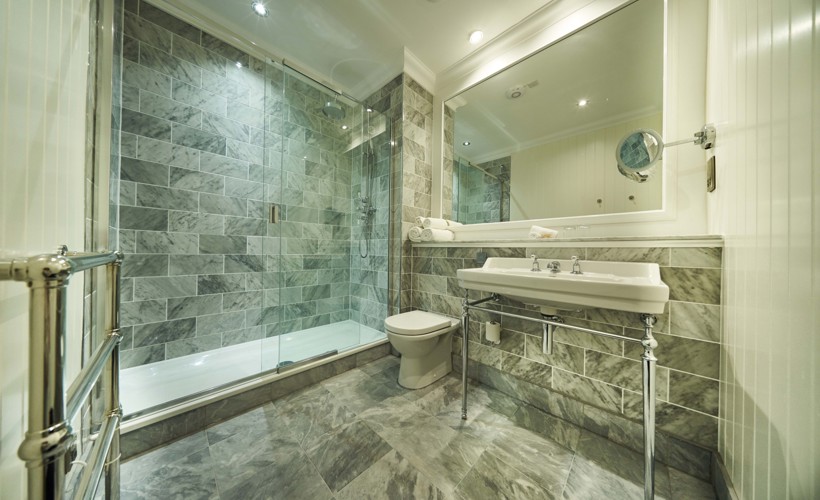 Golf View Hotel And Spa Bathroom 1