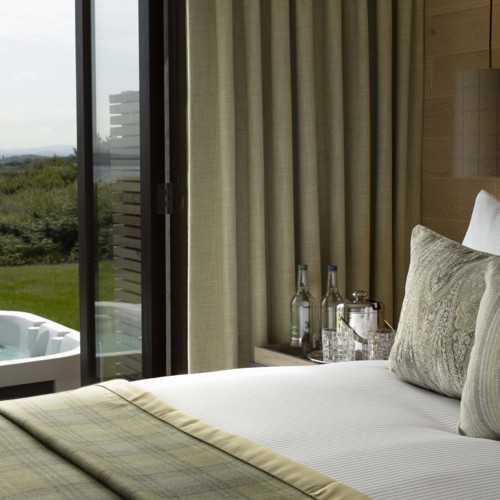 Isle Of Mull Hotel And Spa Retreat Suite With Hot Tub