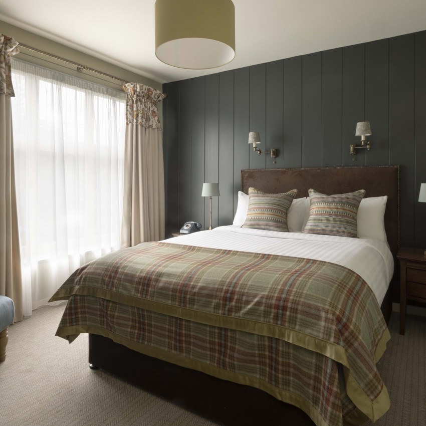 Balmoral Arms Feature Room Wide