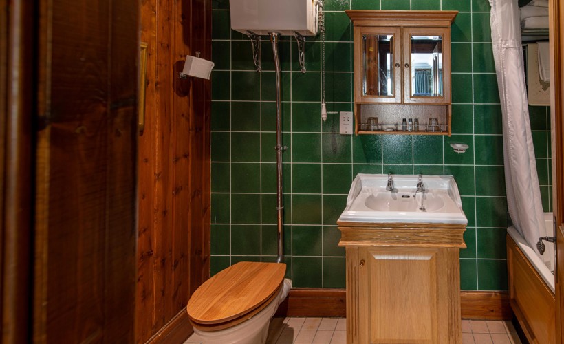 Dunkeld House Hotel Room 412 Fisherman Cottage Bathroom