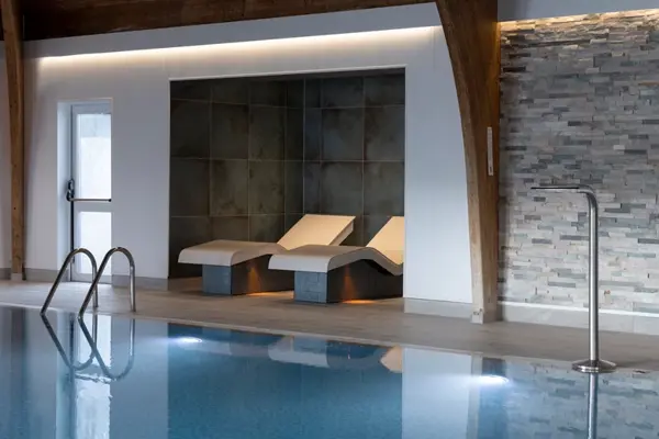 Loch Fyne Spa 4047 Copy