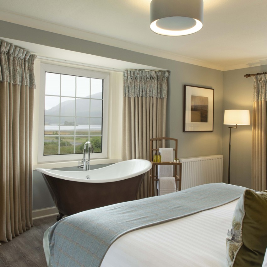 Glencoe Inn Loch View Feature Suite 116